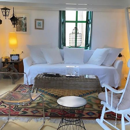 Hypate, Traditional Island Cottage Chalki Town Luaran gambar