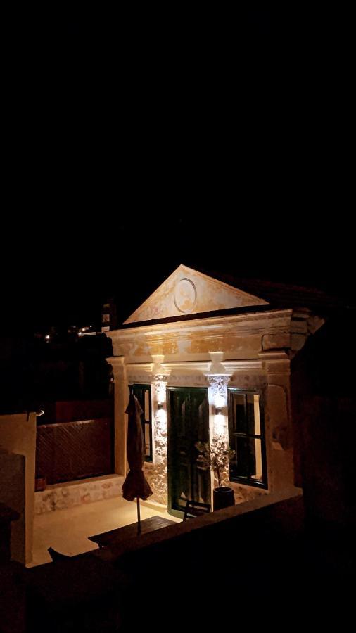 Hypate, Traditional Island Cottage Chalki Town Luaran gambar