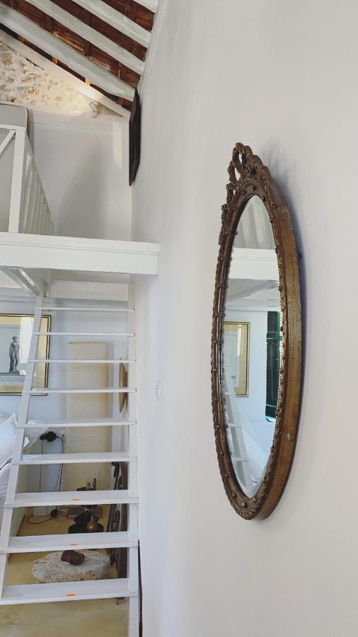 Hypate, Traditional Island Cottage Chalki Town Luaran gambar