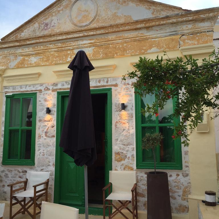 Hypate, Traditional Island Cottage Chalki Town Luaran gambar