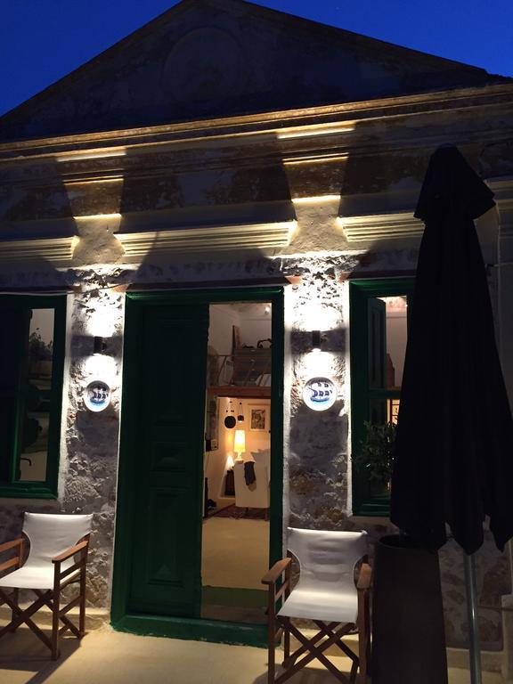 Hypate, Traditional Island Cottage Chalki Town Luaran gambar