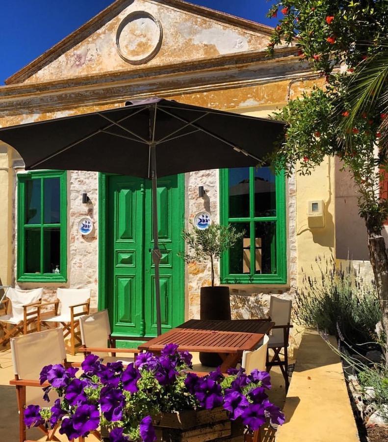 Hypate, Traditional Island Cottage Chalki Town Luaran gambar